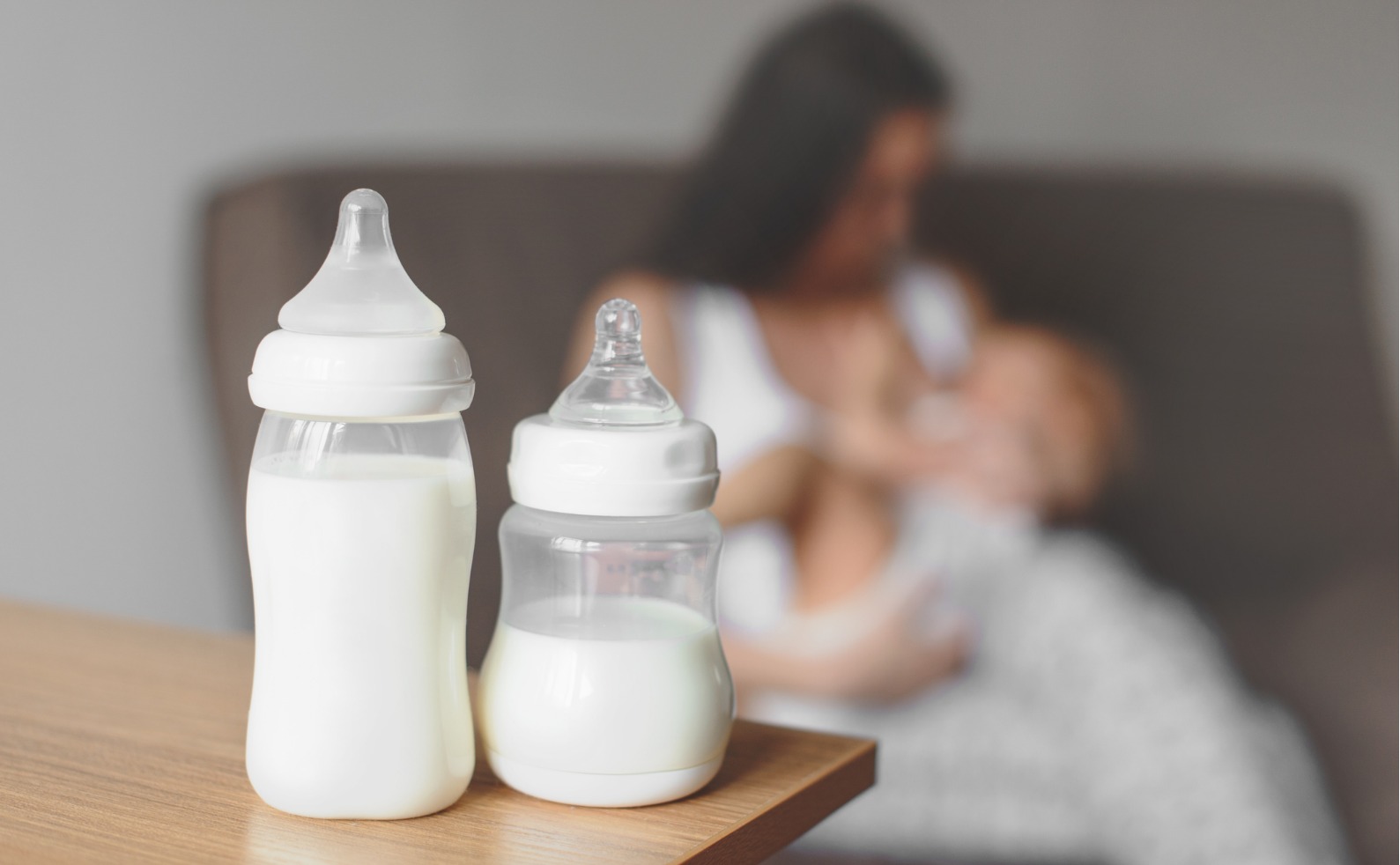 Breastfeeding Vs Bottle Feeding It s Your Choice